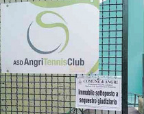 sigilli al campo da tennis Angri